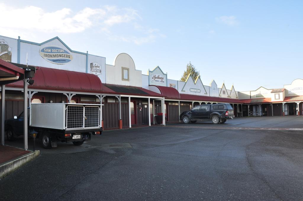 The Village Inn Hotel Te Anau Kültér fotó