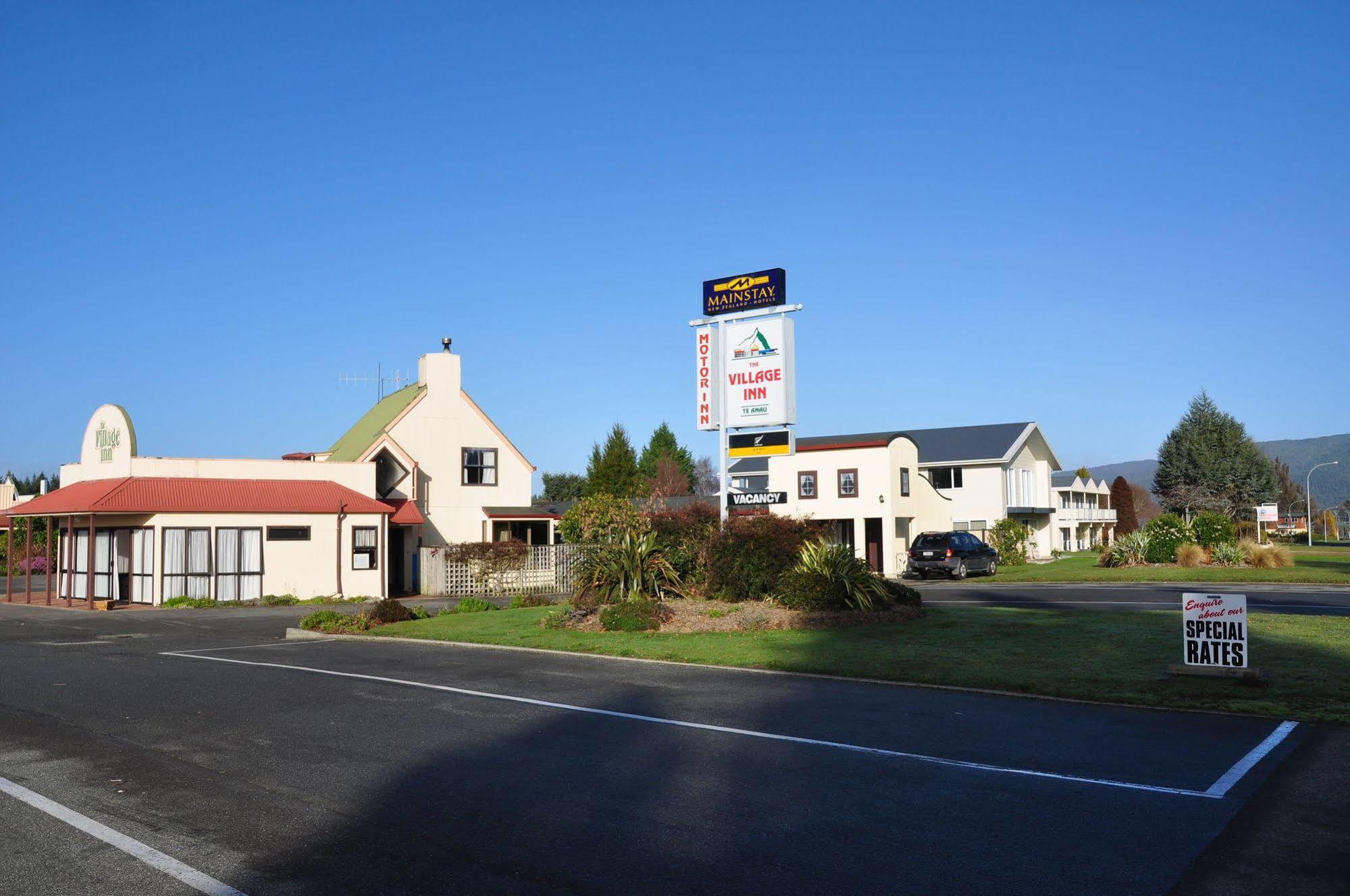 The Village Inn Hotel Te Anau Kültér fotó